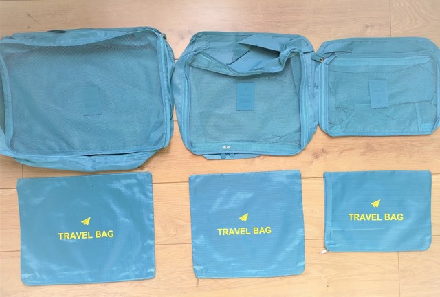 【ダイソー】トラベル収納ケースセット