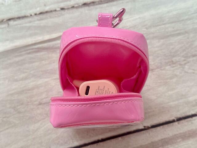 イヤホンとモバイルバッテリーをイン！