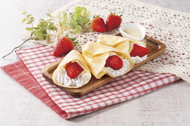 「国産いちごの楽しみ方 クレープ」＜期間：2025年3月24日～4月6日＞【国産いちごが食べ放題！さらに「クレープ・寿司・小籠包」など85品以上も食べ放題！ニラックスブッフェ28店舗にて開催！】