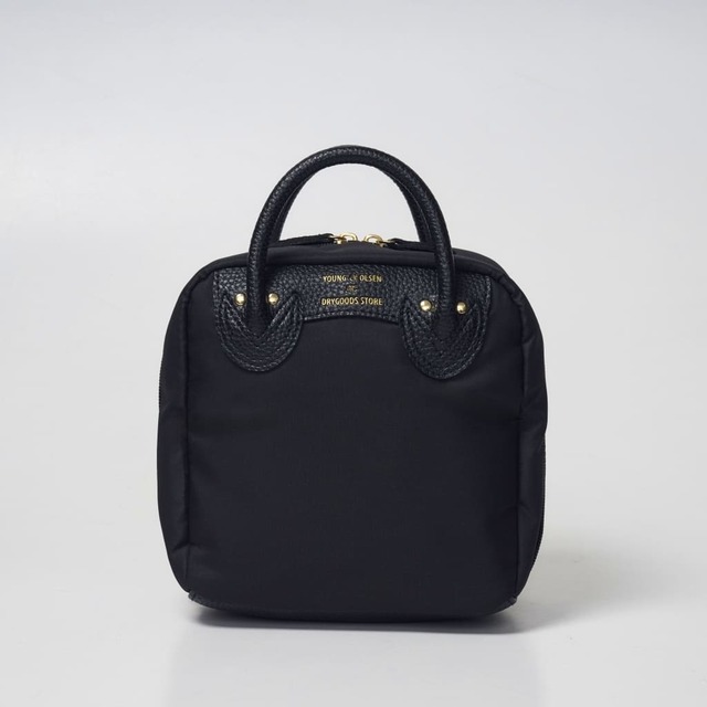 【『YOUNG&OLSEN The DRYGOODS STORE POUCH BOOK』（宝島社）】ブランド初・じゃばらポーチが登場！