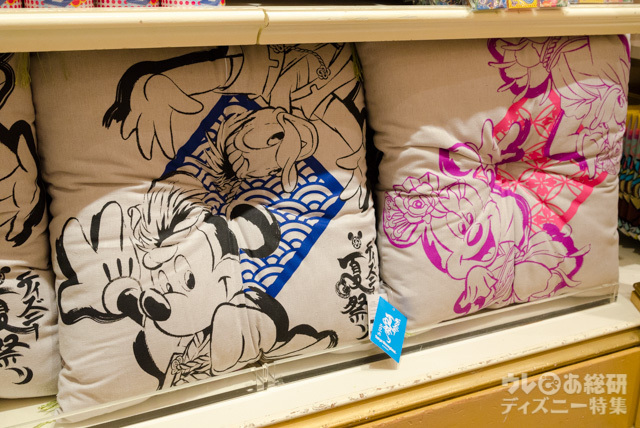 クッション ¥2,800|東京ディズニーランド2016年「ディズニー夏祭り」スペシャルグッズ