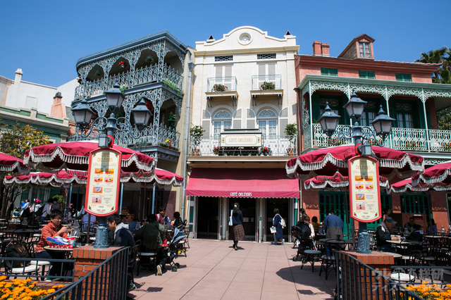 カフェ・オーリンズ