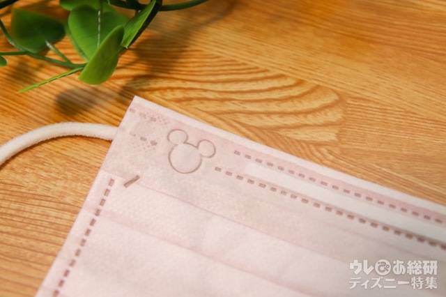 マスク 1900円|ミッキーシェイプのロゴ入り