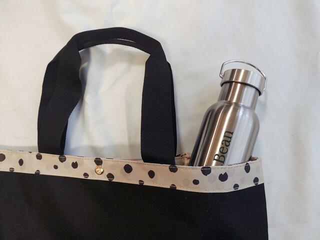 持ち運びしやすい大きさなので、お出かけにも