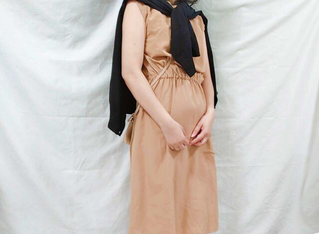 肩にかけて、一回結ぶとこなれ感が【ファミリーマートのコンビニエンスウェア】新商品「カーディガン」