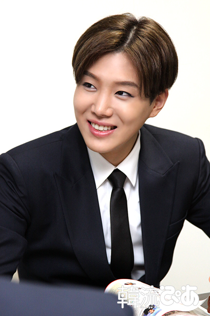 F.CUZイェジュン　雑誌「韓流ぴあ 1/31号」（12/22発売）の撮影の様子