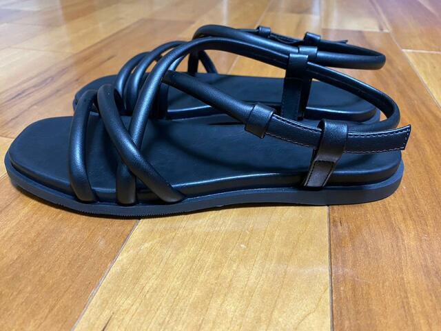【UNIQLO ナローストラップサンダル】商品番号456907でも商品を調べられる