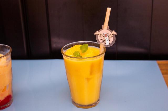 ＜ティガー＞100％オレンジジュース 979円