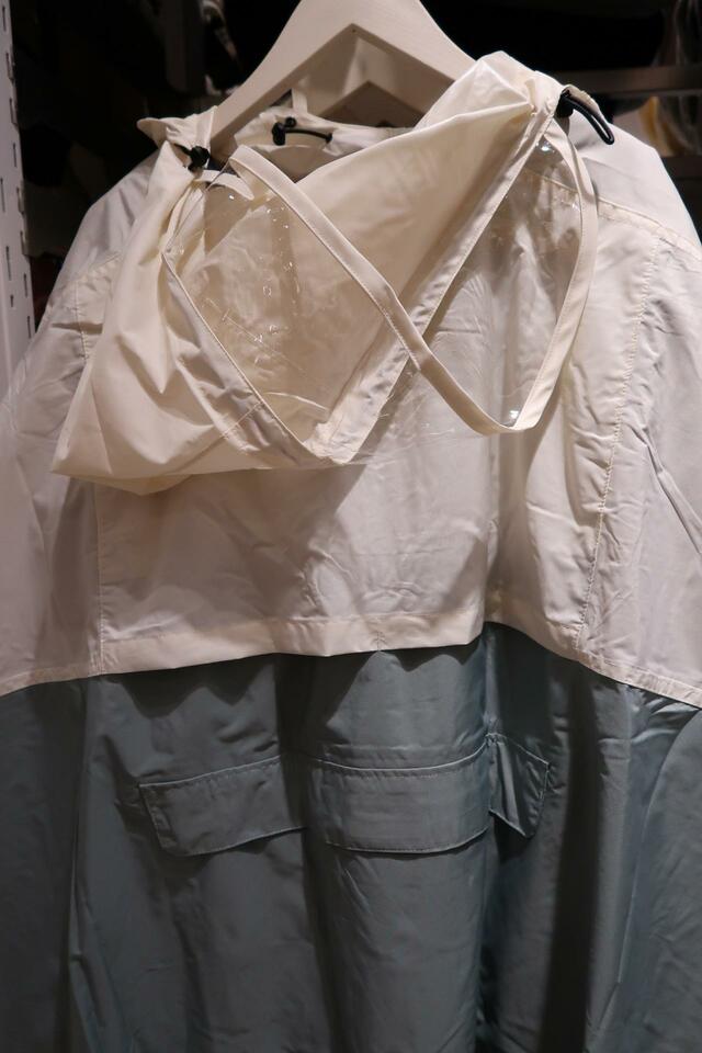 「Workman Colors」イグジットメルサ銀座店/レディース高撥水レインポンチョ2,900円