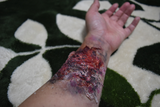 超絶叫! 六本木『怪談BARスリラーナイト』傷メイクがリアルすぎて笑えない…？