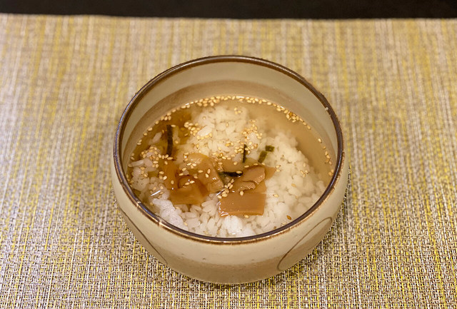 松茸の香りたっぷりのお茶漬け