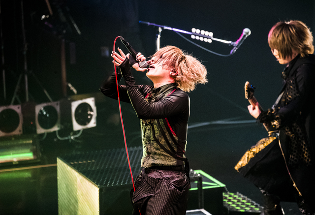 アルルカン・暁（Vo）　（撮影・アナスタシア）