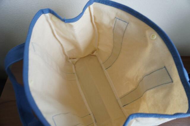 中を広げたところ