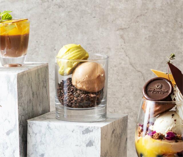 「写真中央：ブッフェスタイルで食べ放題の自家製ジェラート」＜期間：2025年5月10日～6月29日＞【ジェラートもパンケーキも食べ放題！初夏のフルーツ＆チョコレートのアフタヌーンティーで贅沢なひととき♪】