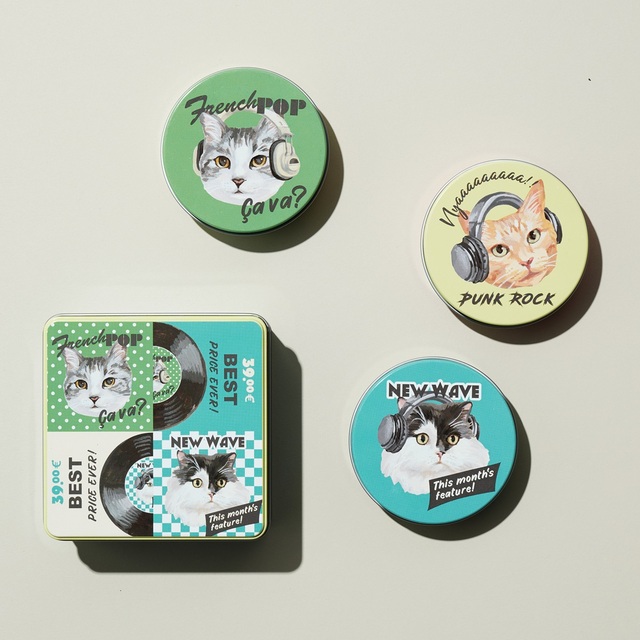 クッキー缶 ¥2,376、TEA缶 各¥972