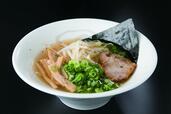 【たかうな】牛骨ラーメン極み白 650円