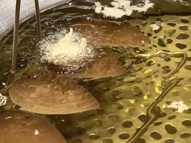 無事玉子は崩れることなく揚がった【天ぷら定食 まきの】