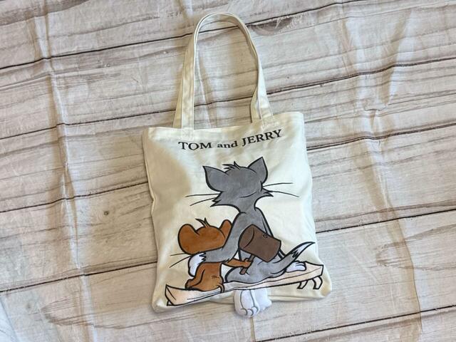 外出先で仕事をする際の荷物を収納