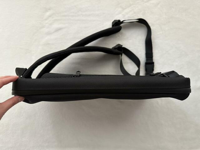 【UNIQLO　3WAYスマートバッグ】実物を見た時薄い！と驚きました