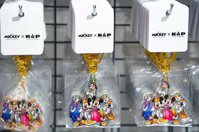 アクリルキーホルダー 1,320円