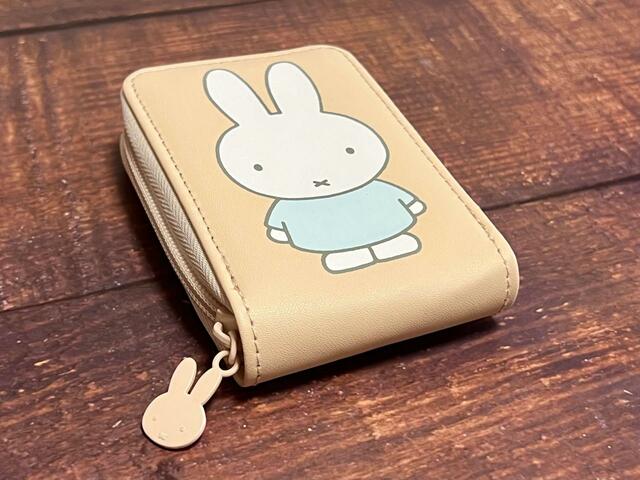 【sweet(スウィート)4月号:付録 ミッフィーのじゃばらカードケース】佇んでるミッフィーがたまりません…!