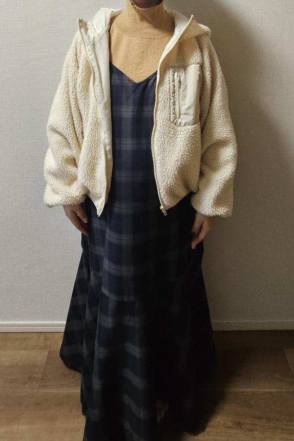 【coca　チェックキャミワンピース】冬はタートルネックとアウター合わせであたたかく♪