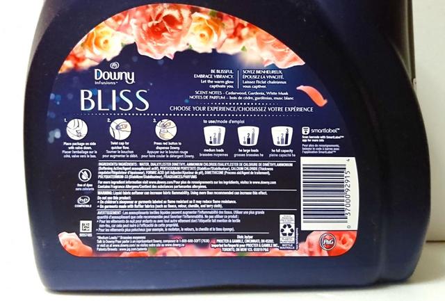 【P&G　ダウニーインフュージョン ブリス スパークリング アンバー・ローズ　3.4L　1758円】裏面の説明文は英語でも、側面に日本語の表記あり