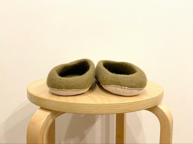 【BEAMS fennica ルームシューズ フェルトスリッパ】こちらはまだ着用前！履くほどに足に馴染んできそうな質感です