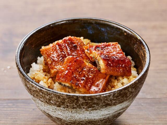 「​​​うなぎご飯（イメージ）」＜期間：2026年6月23日〜7月3日＞【カルビ一丁で「花咲き牛タン塩」も「紅ずわいがに」も「うなぎご飯」も食べ放題！