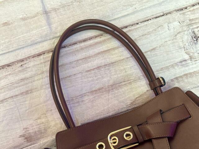 ハンドルは長めなので肩がけもラクラク可能！