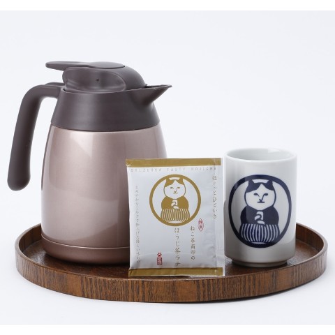 ねこ茶商印のほうじ茶ラテ