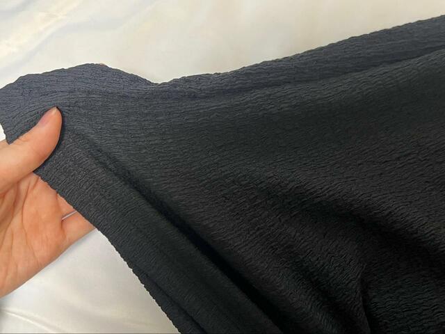 【HK WORKS LONDON ワンピース】ワンピースは横に伸縮性があります