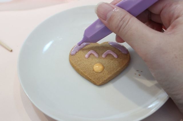 ハートに顔を描いてもお茶目