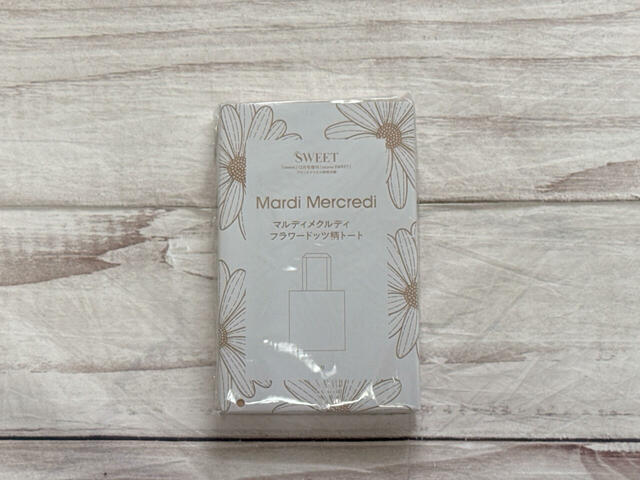 特別付録は「Mardi Mercredi （マルディメクルディ）フラワードッツ柄トートバッグ」