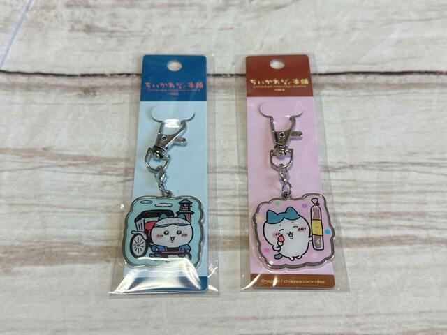 「川越店限定 メタルチャーム キーホルダー」各税込660円。ご当地キーホルダーはコレクションしているのでゲット！