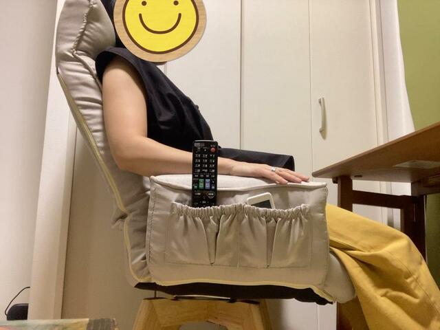 【アイリスオーヤマ 回転ファブリックチェア ハイバック】仕事中に少し休憩したいとき、リラックスしたポジションにすぐに切り替えられるので特に肩や首へのストレスが軽減されました！