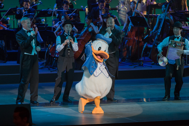 バレンタイン・ナイト 2016 「Supercalifragilisticexpialidocious」 ドナルドダック 撮影:YOSHI