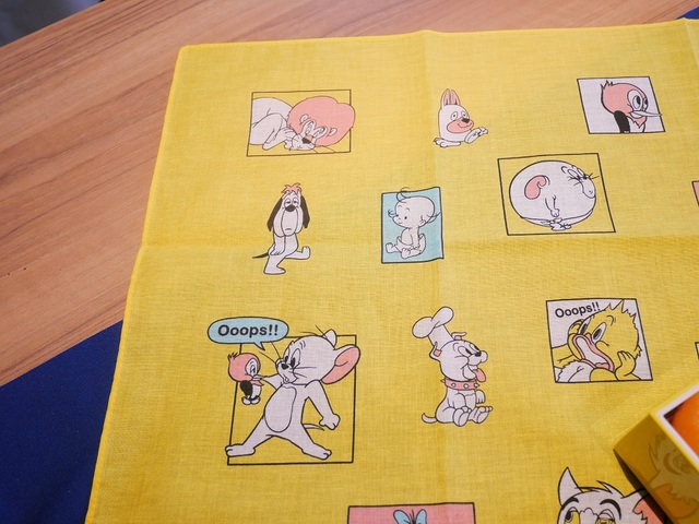 おせち・二段重「トムとジェリー」｜ポップなデザインが可愛い！