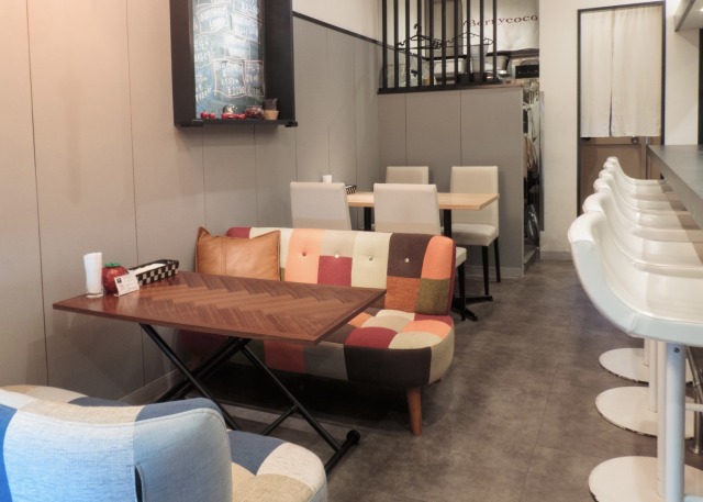 おしゃれなソファ席も女子会などに人気