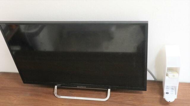 【セリア タワーペンスタンド】小さめのリモコンはいちばん分かりやすいTV横に