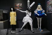 左から／アリスの衣装（オペラ『アリス』より）、白うさぎの衣装（ミュージカル『ワンダー・ドット・ランド』より）、アリスの衣装（ミュージカル『ワンダー・ドット・ランド』より）