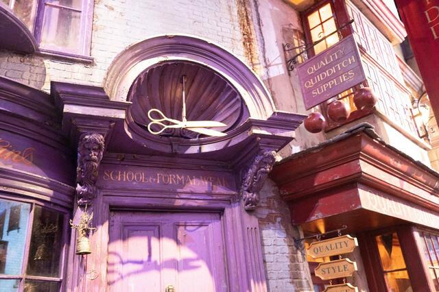 ダイアゴン横丁｜ワーナー ブラザース スタジオツアー東京 メイキング・オブ・ハリー・ポッター