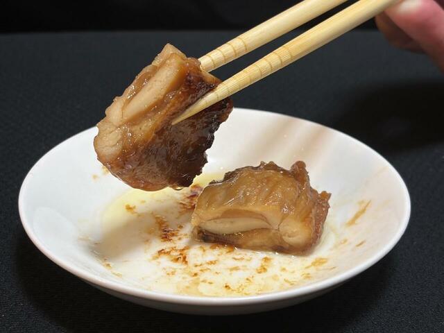 【ドン・キホーテ　冷凍てりやきチキンステーキ】肉はジューシーで弾力もしっかりありました