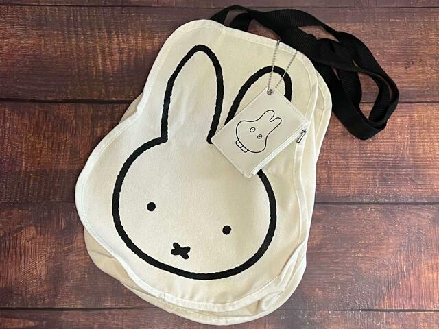 【sweet（スウィート）4月号増刊：付録はmiffy（ミッフィー）のトートバッグ＆パスケース】パスケースをトートバッグにつけてみました♡