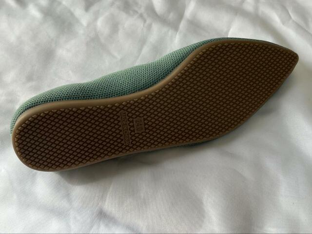 【GU ウォッシャブルニットフラットシューズ】底は合成底素材なので、少し滑りやすいかもしれません