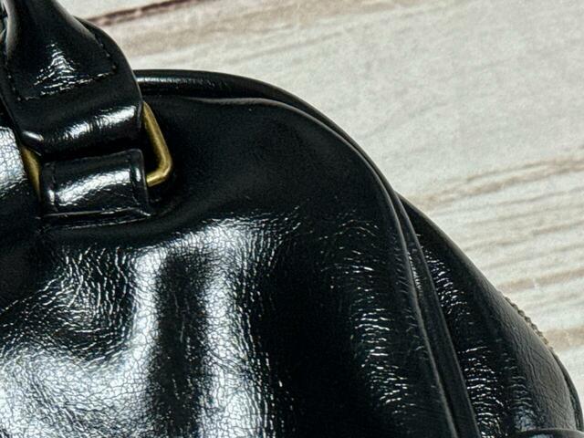 素材はPVC合皮。上品な光沢感のある、高級感たっぷりなレザー調の生地です！