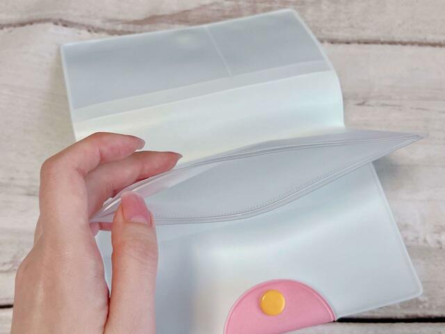 【マツキヨココカラ×ちいかわ】内側のポケットはジップ付き！