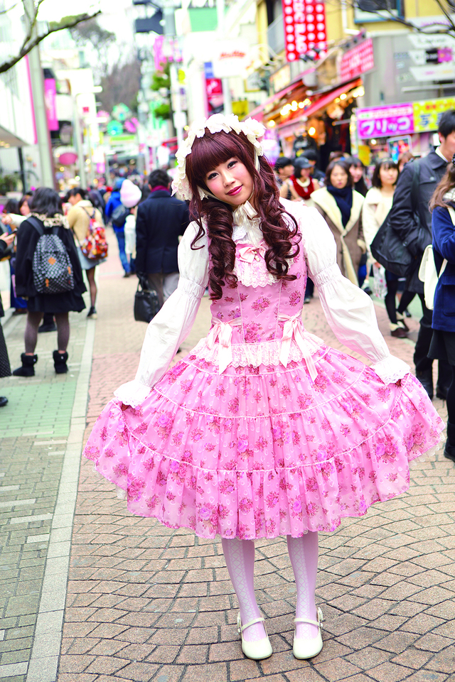 ロリィタ体験／プロのカメラマンさんに撮ってもらうのは快感！（中国出身女性）