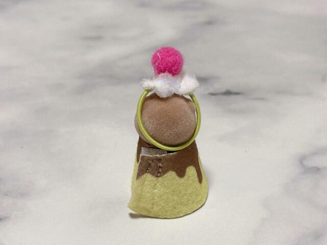 頭に乗せたホイップクリームとベリーもかわいすぎる…！