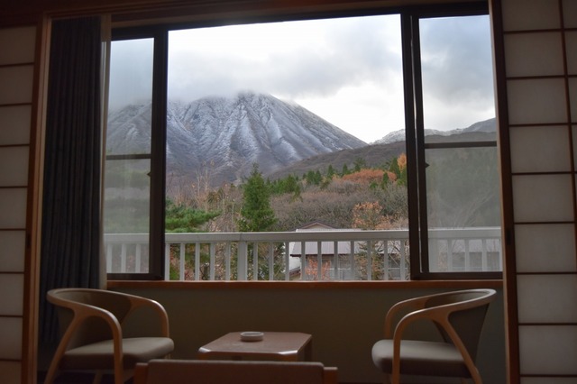 九重連山ビューの客室